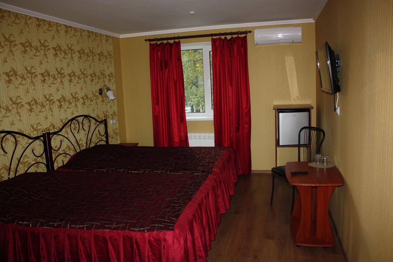 Hotel Gostynnyi Dvir Bucha Δωμάτιο φωτογραφία